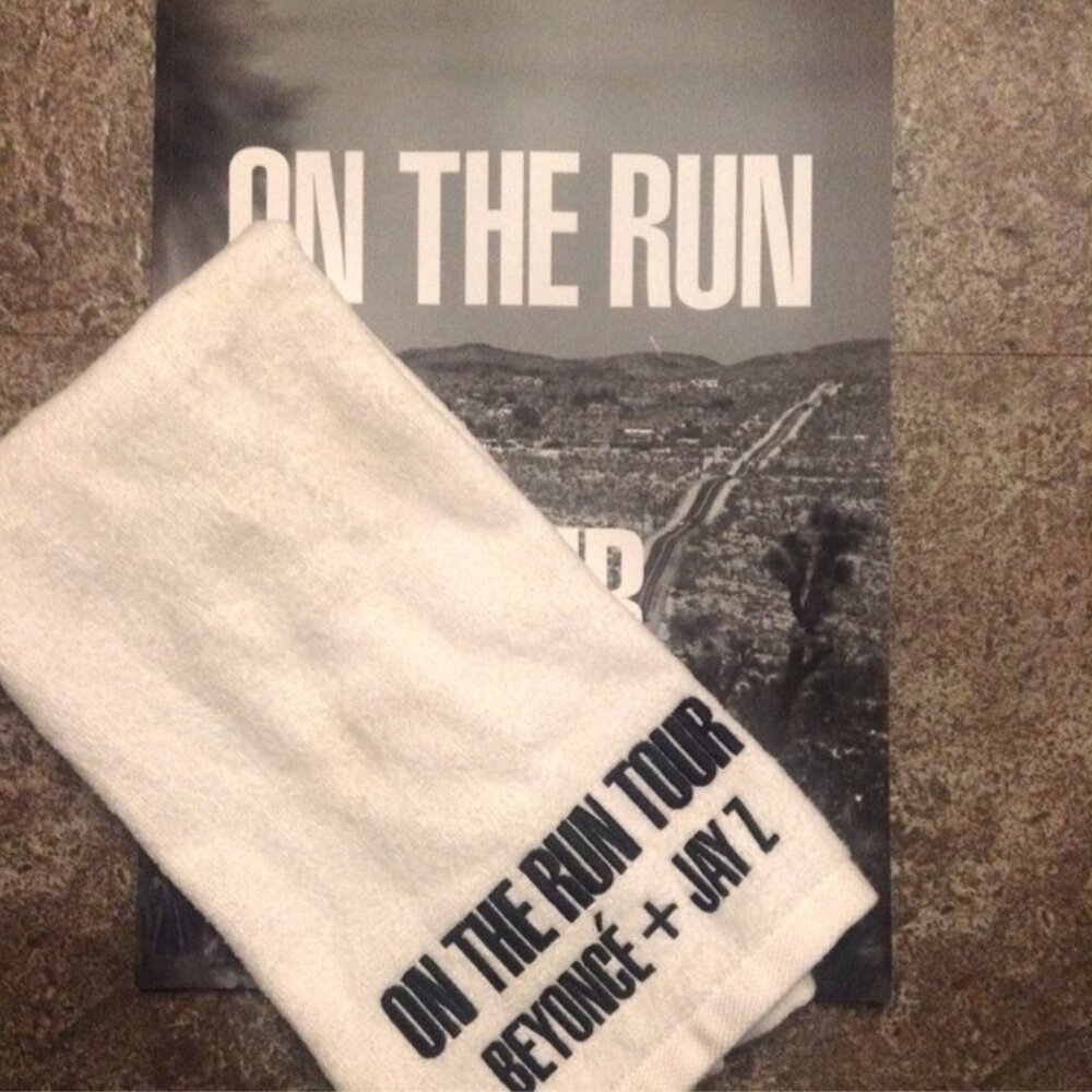 BEYONCE'S ON THE RUN TOUR TOWEL - JULY 11, 2014 - The Metlife Stadium